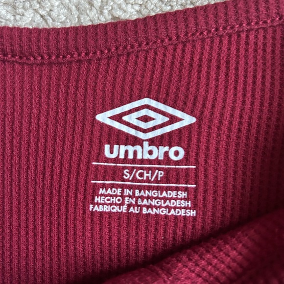 Umbro Maroon Ribbed Shirt - Picture 3 of 4